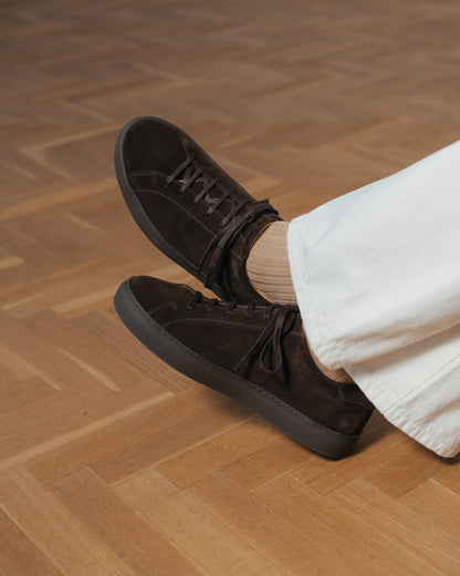 Oaxen Monochrome – Dark Brown Suede