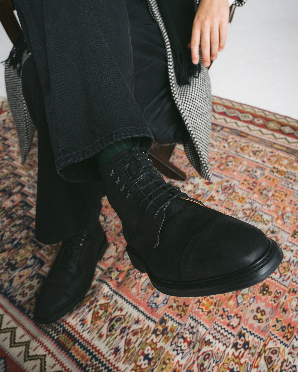 Abisko – Black Waxed Suede