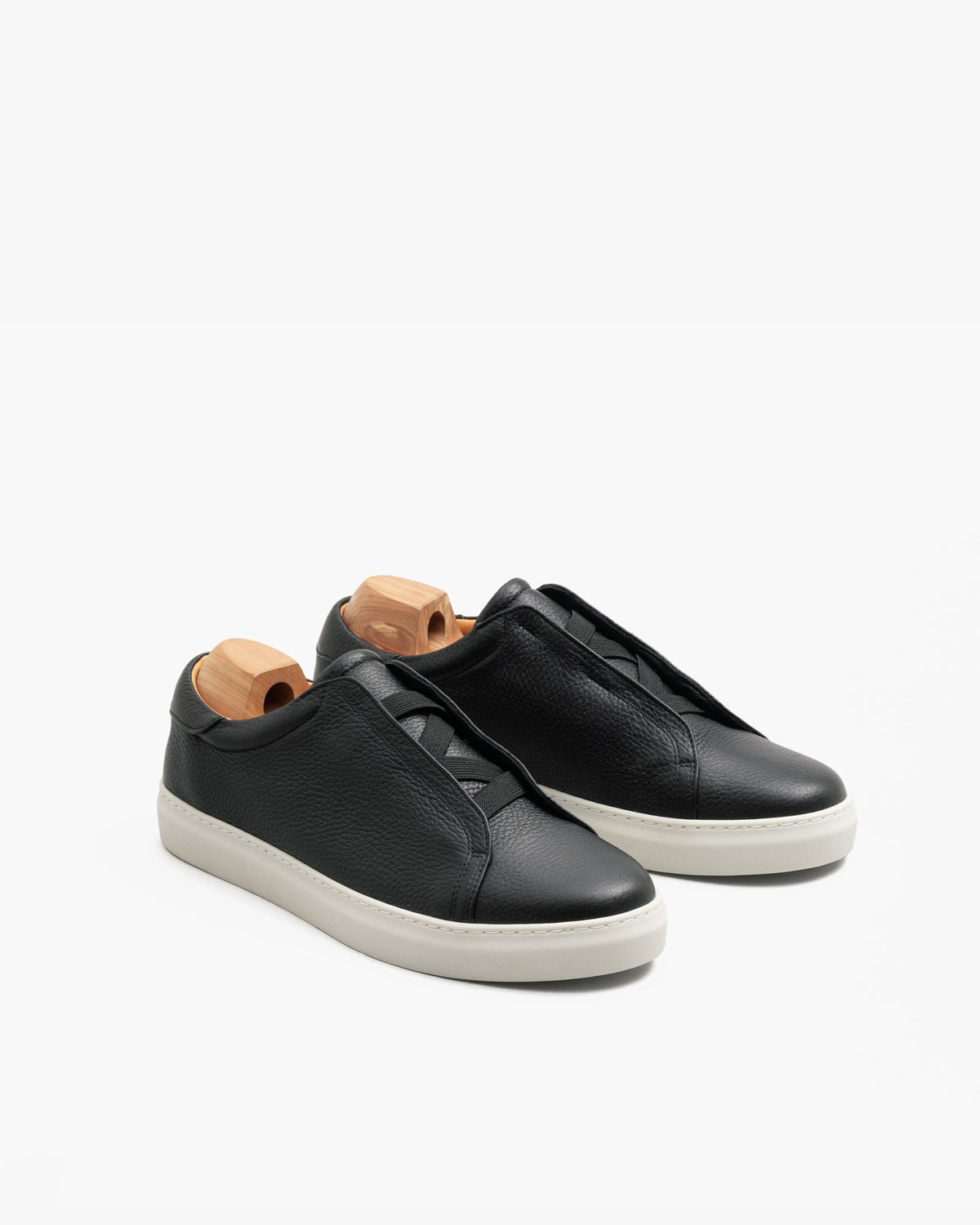 Alnö II – Black Natural Grain