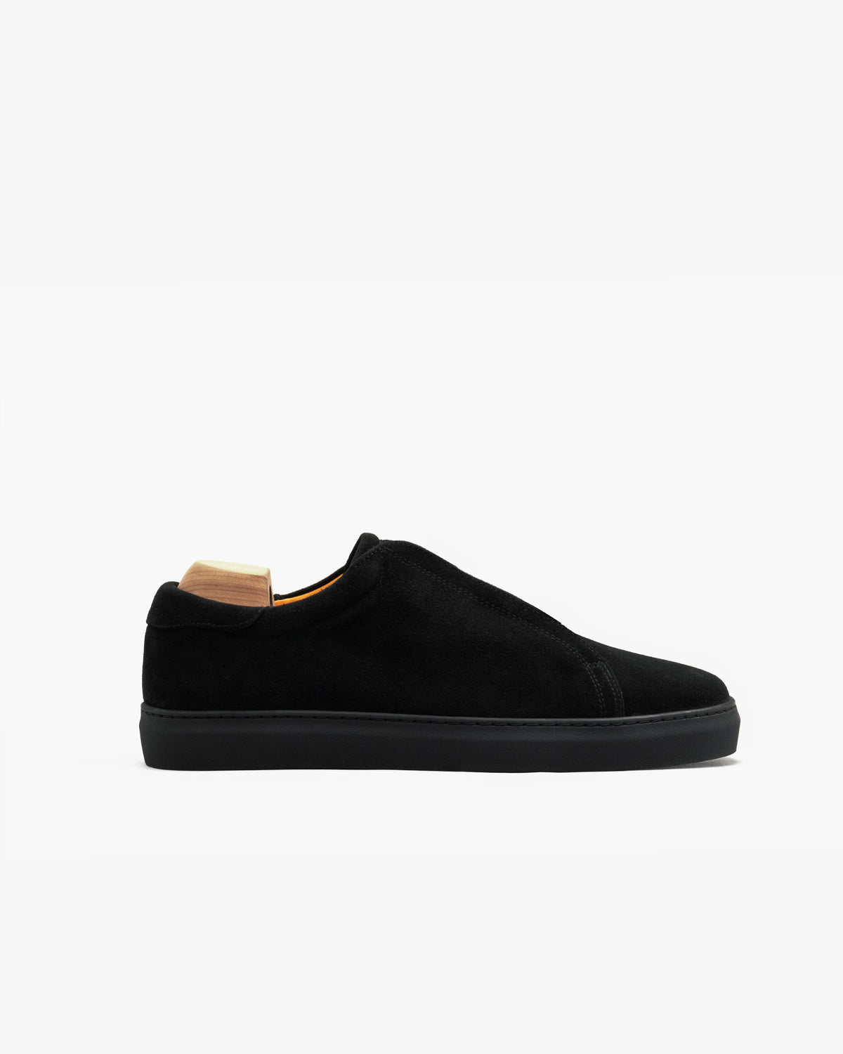 Alnö Monochrome II – Black Suede