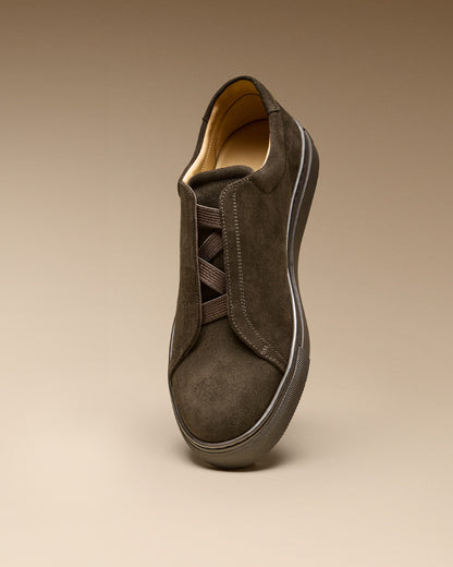 Alnö (2025) – Dark Brown Suede
