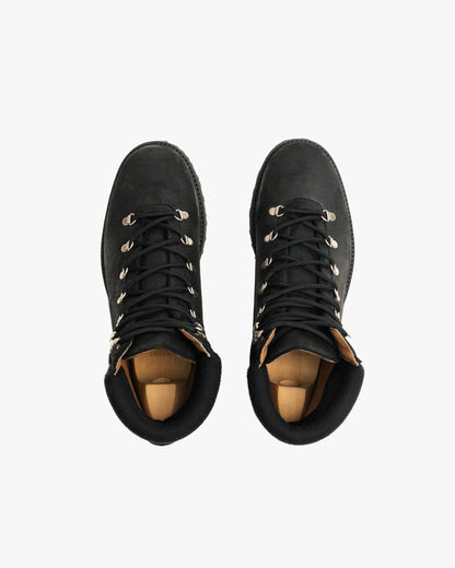 Duved – Black Waxed Suede