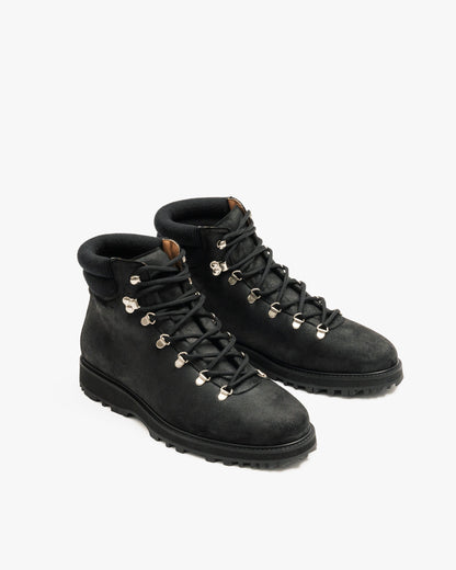 Duved – Black Waxed Suede