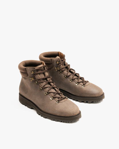 Duved – Taupe Waxed Suede