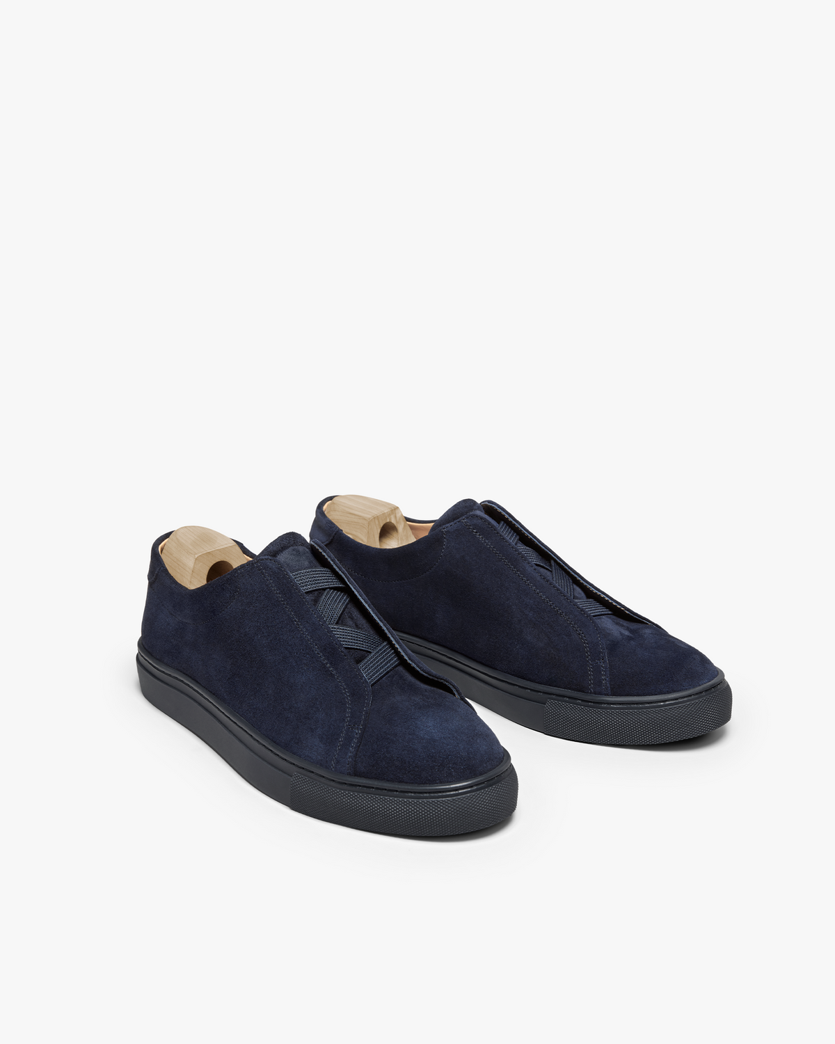 Alnö (2025) – Midnight Blue Suede
