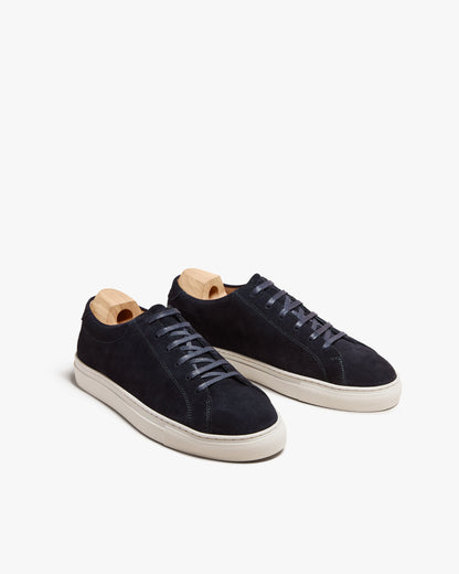 Oaxen (2025) – Navy Suede