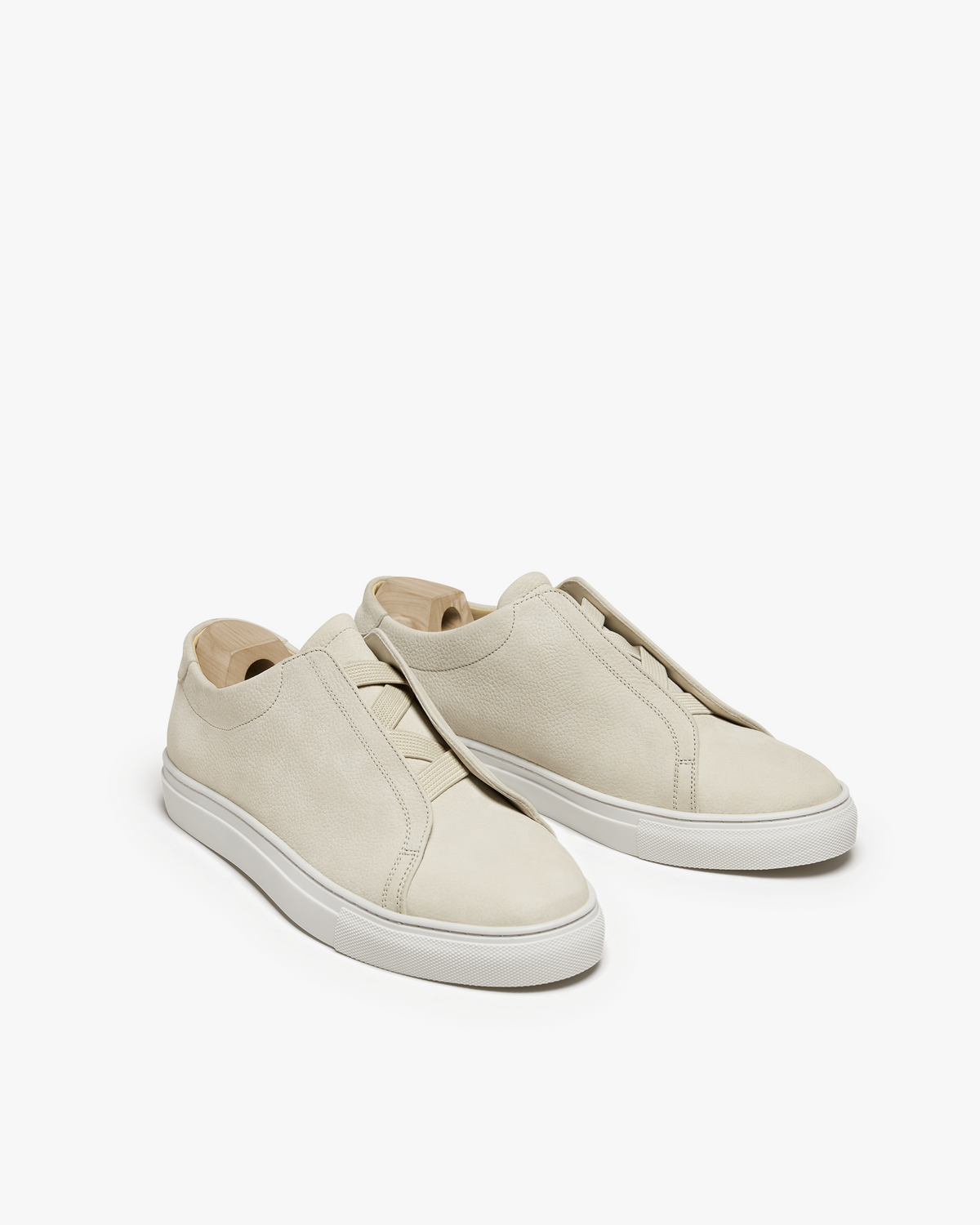Alnö (2025) – Beige Nubuck