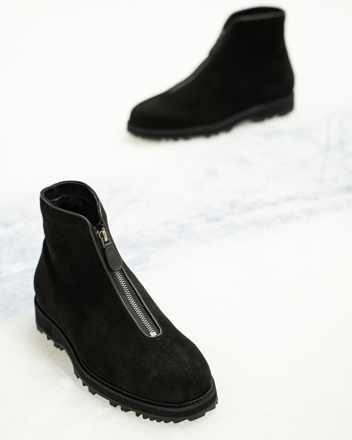 Funäs – Black Suede